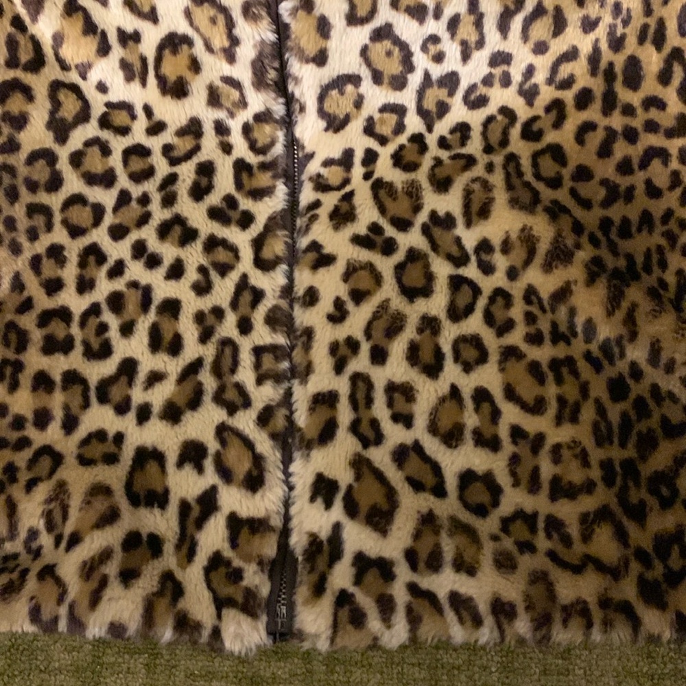 Women’s Faux Fur reversible Coat  - XL - Picture 10 of 12